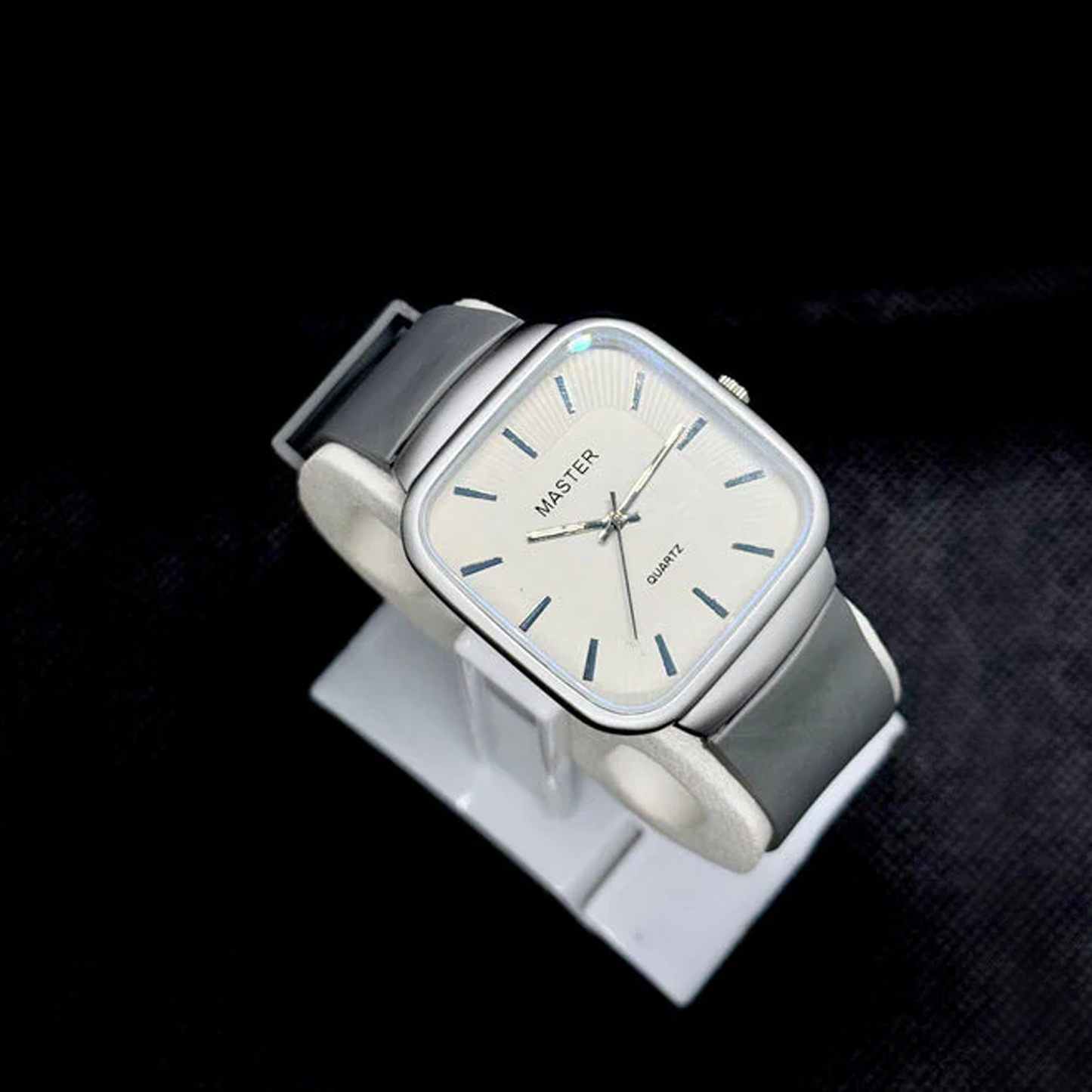 Master Quartz Watch For Men's